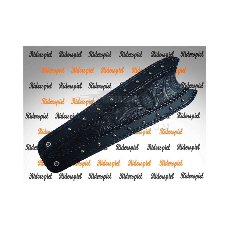 CORBATA REPUJADA TACHUELADA